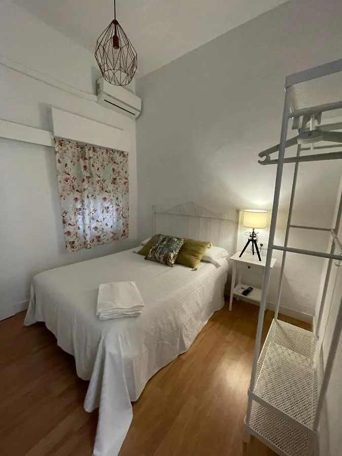 Hostal La Cruz 1872 Chipiona Guest house