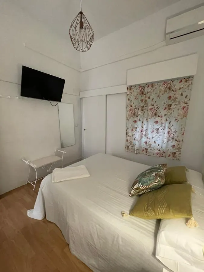 Hostal La Cruz 1872 Chipiona 0*,  España
